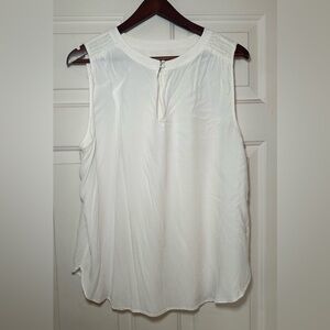 LOFT White Sleeveless Blouse‎